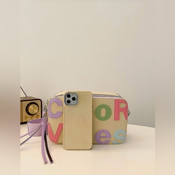 NWT-Fashionable Dopamine-Color Pu Alphabet Camera / Crossbody Bag - Picture 7 of 8